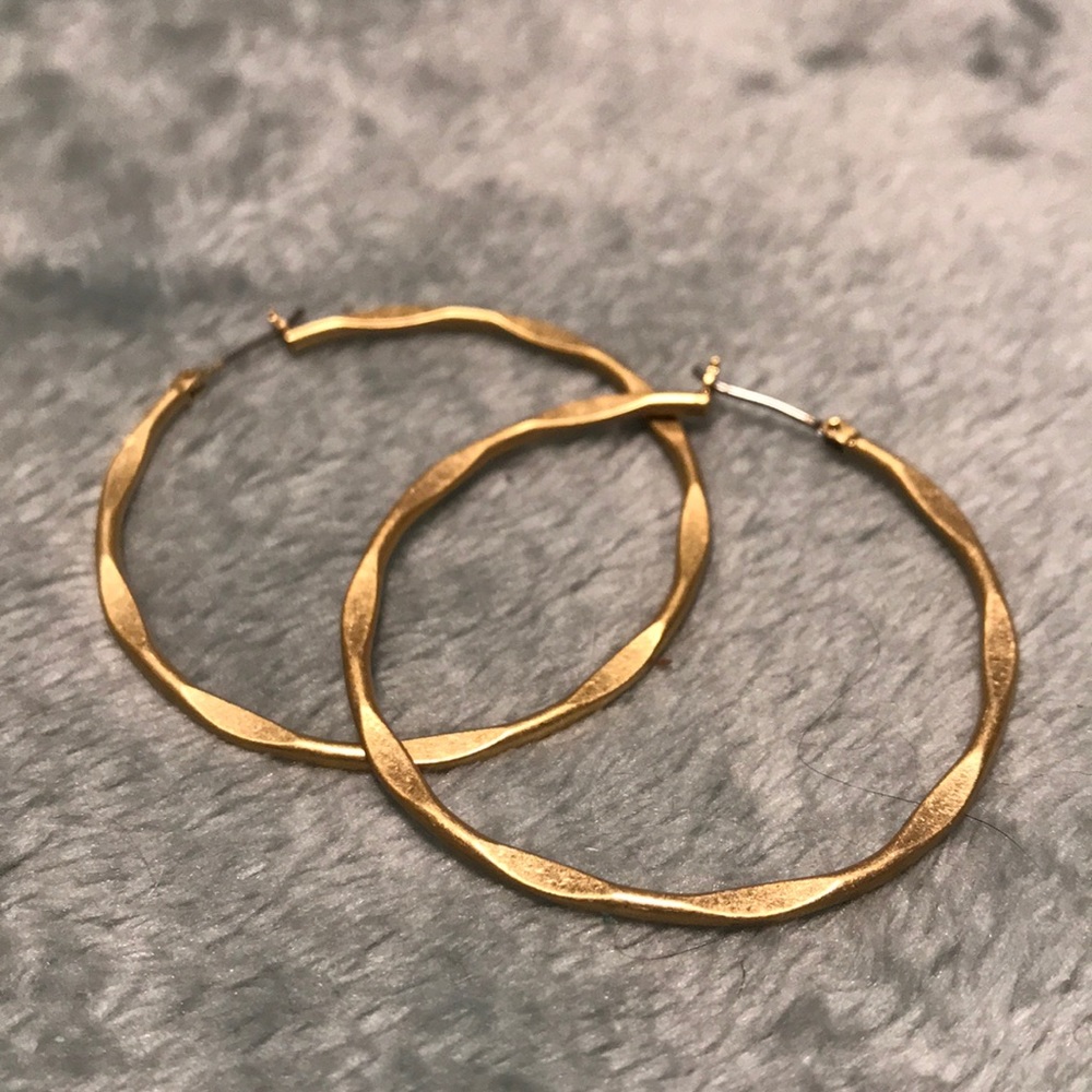 Gold tone hoop earrings